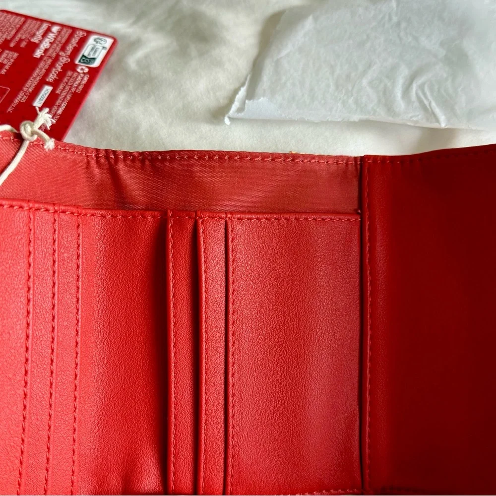 Loungefly Strawberry Shortcake Cream Wallet with Red Logo Patch NWT - Picture 4 of 6